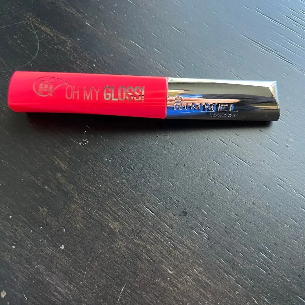 Rimmel London Oh My Gloss! lip gloss Contemporary Coral New!